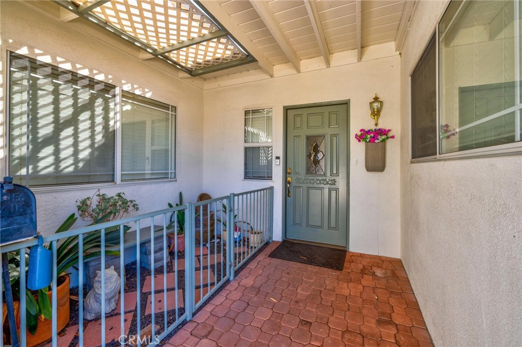 2212 Hartford Property Photo 3