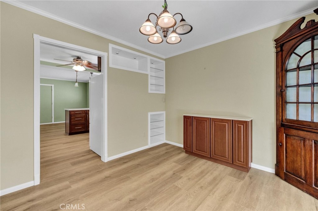 2212 Hartford Property Photo 7