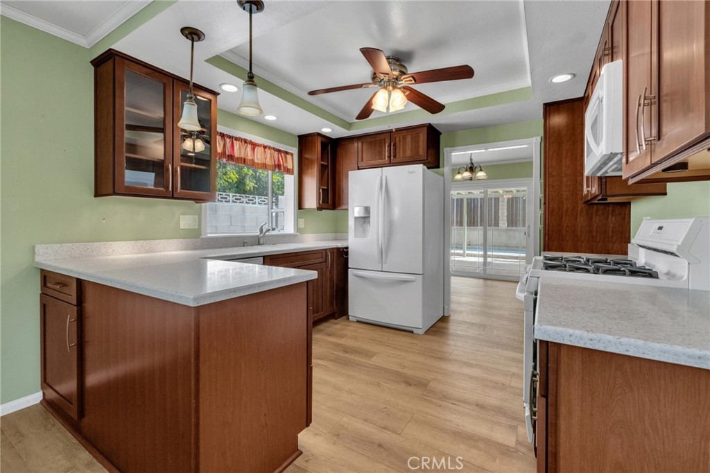 2212 Hartford Property Photo 13