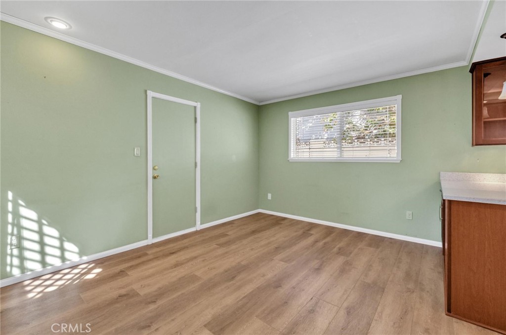 2212 Hartford Property Photo 14