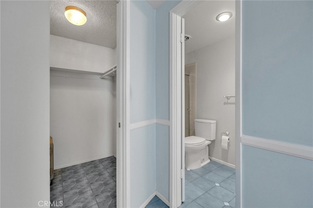 2212 Hartford Property Photo 27