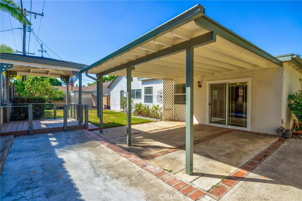 2212 Hartford Property Photo 36
