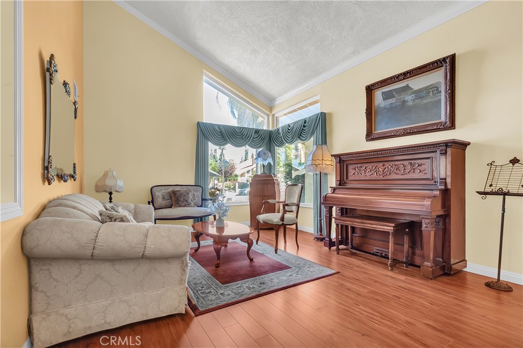1456 Tam O Shanter Property Photo 5
