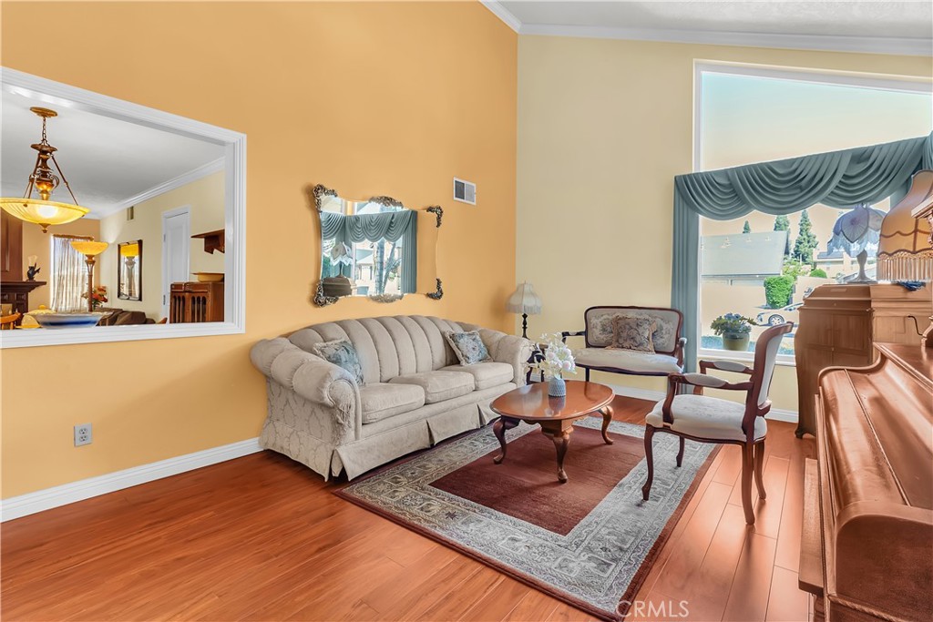 1456 Tam O Shanter Property Photo 6
