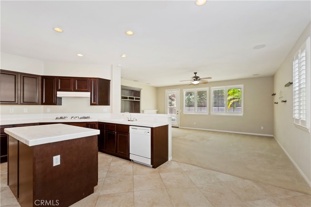 11111 Evergreen Property Photo 6
