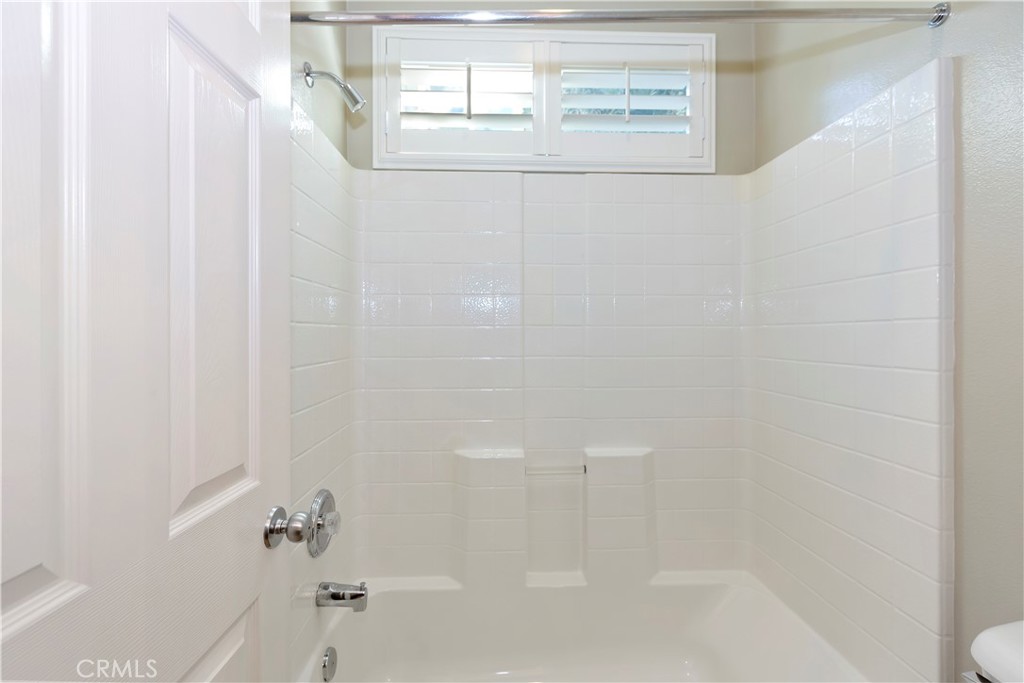 11111 Evergreen Property Photo 13