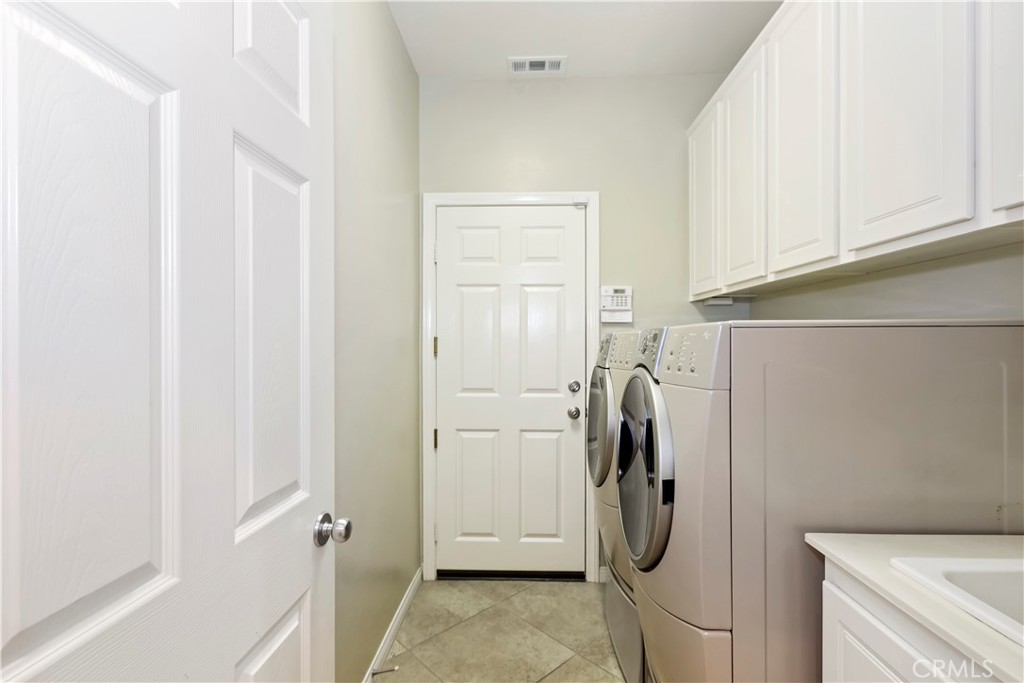 11111 Evergreen Property Photo 17
