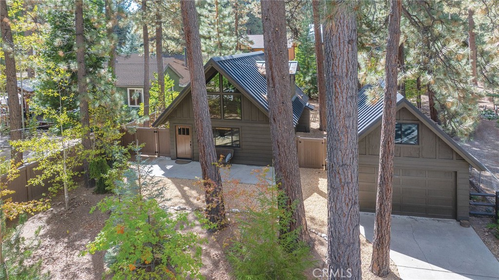 39207 Robin Road Property Photo 2