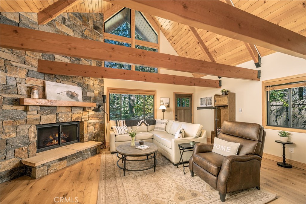 39207 Robin Road Property Photo 10