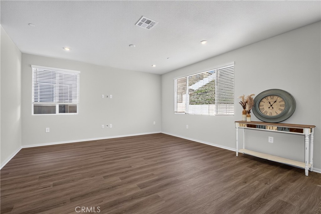 35056 Ouimet Property Photo 4
