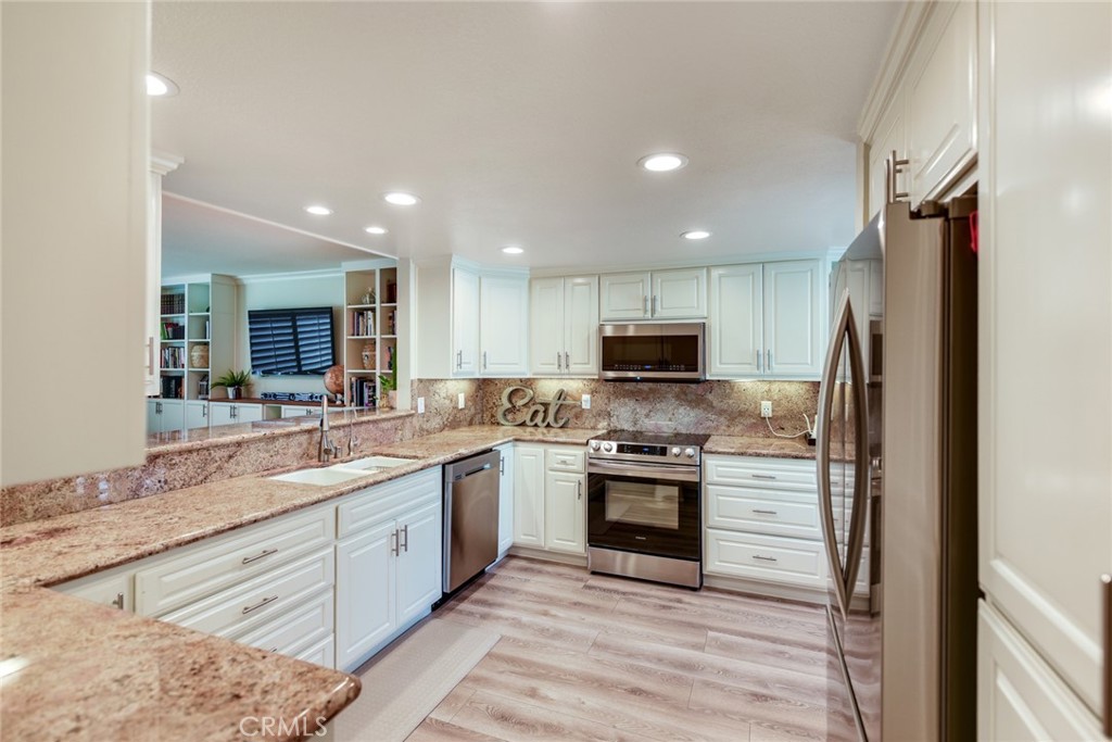 5556 E Vista Del Este Property Photo 6