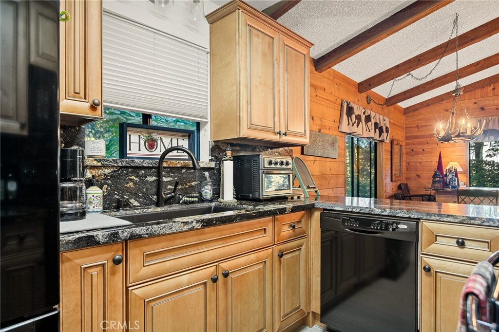 824 Oakmont Lane Property Photo 8