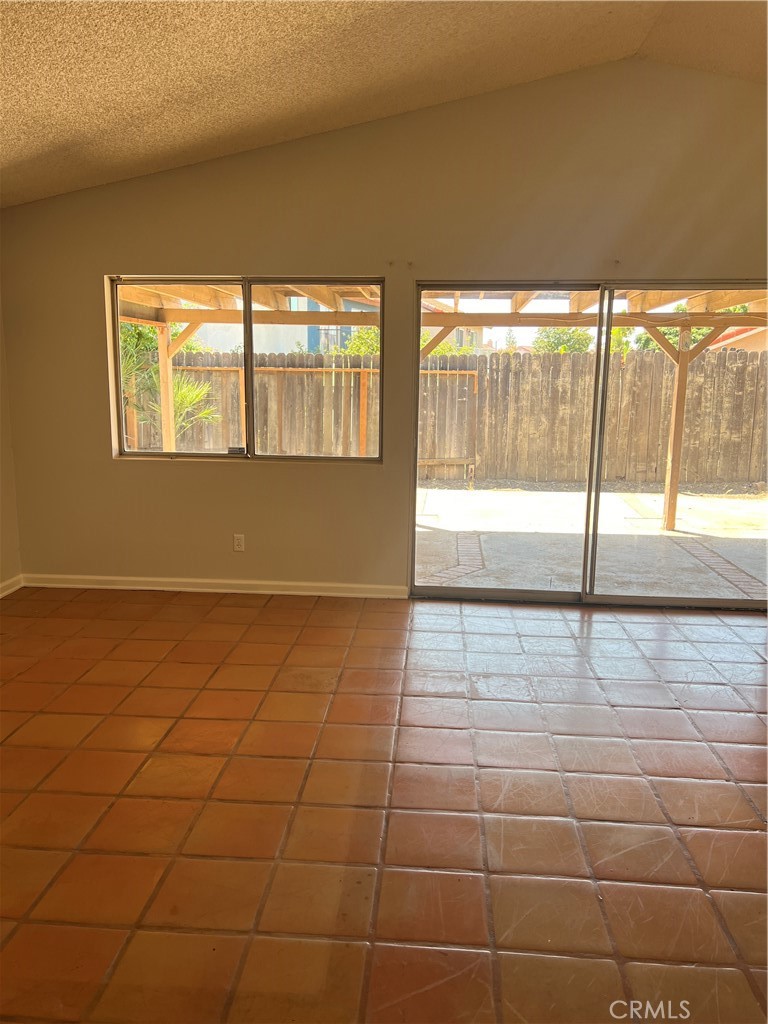 13177 Tonikan Property Photo 5