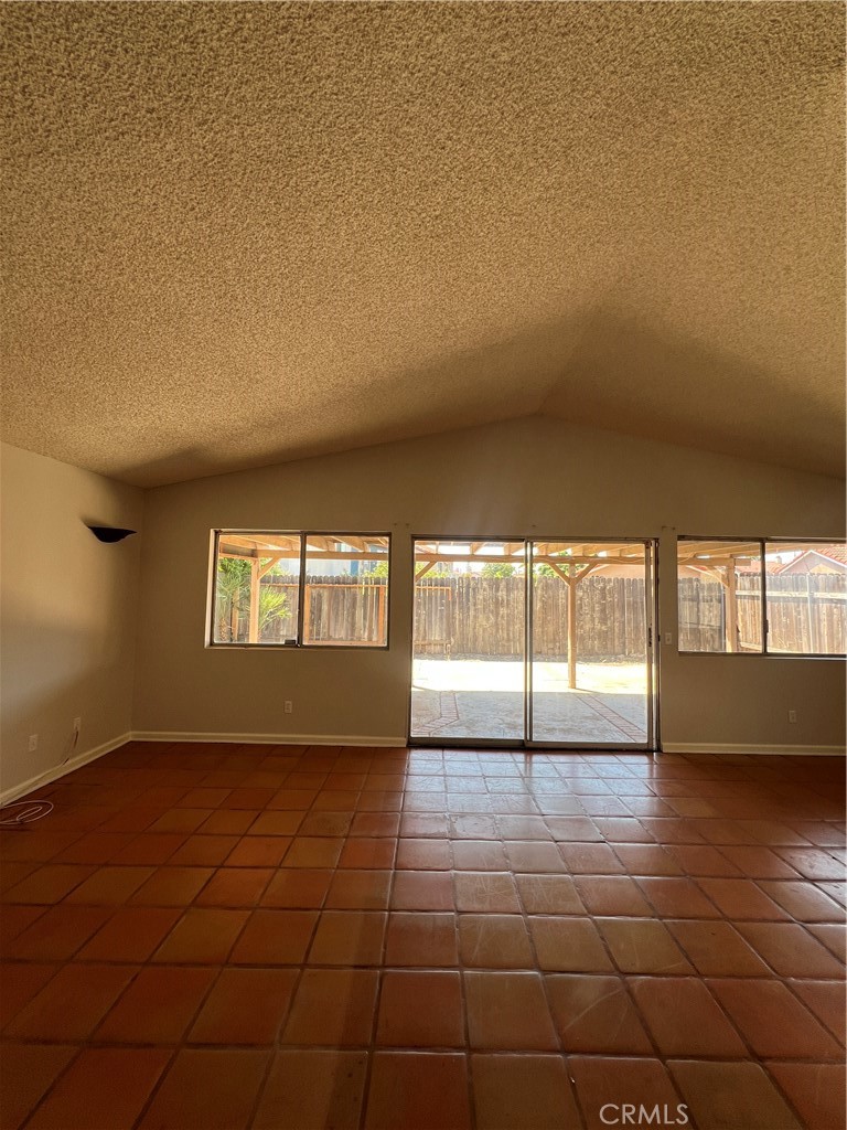 13177 Tonikan Property Photo 6