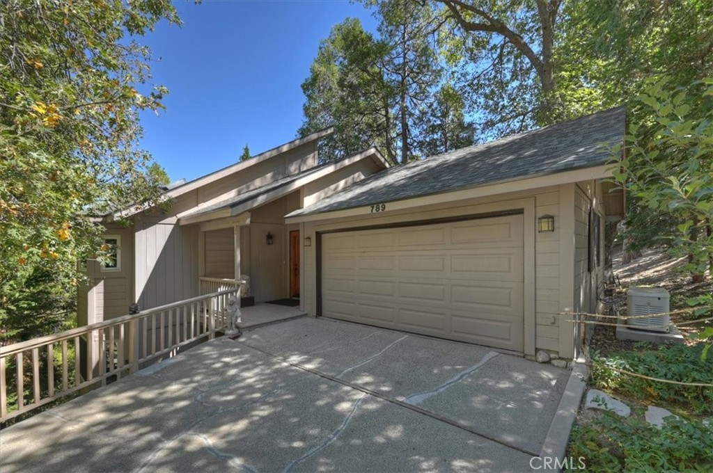 789 Jagerhorn Dr Property Photo 14