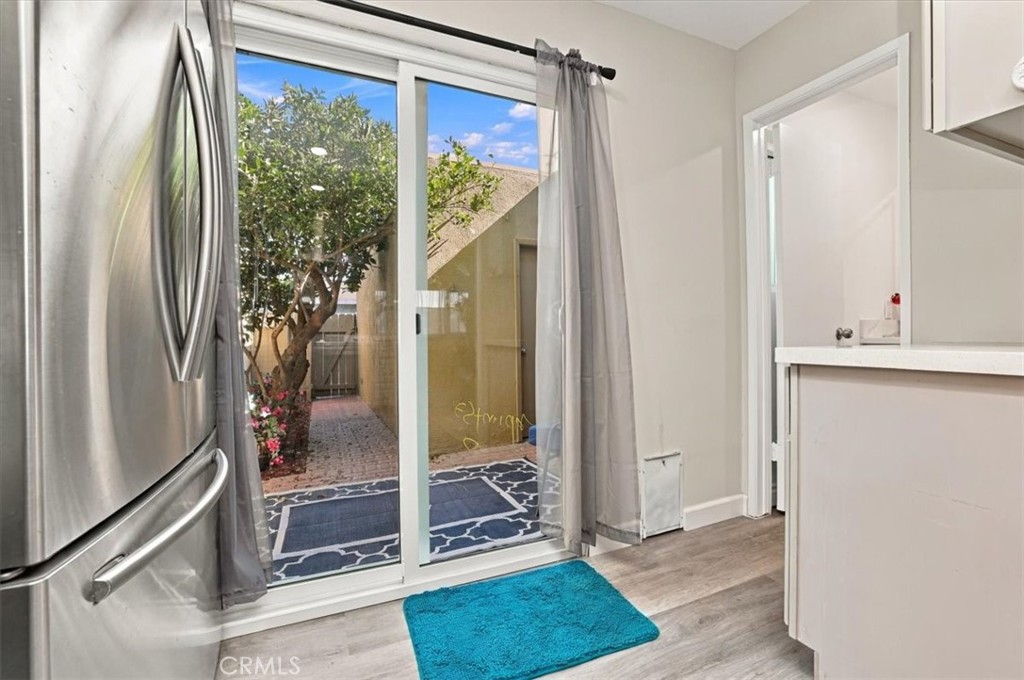 13656 Red Hill Property Photo 6