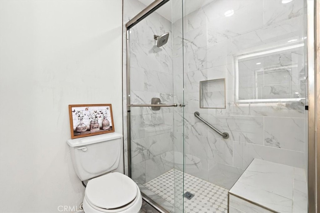 13656 Red Hill Property Photo 19