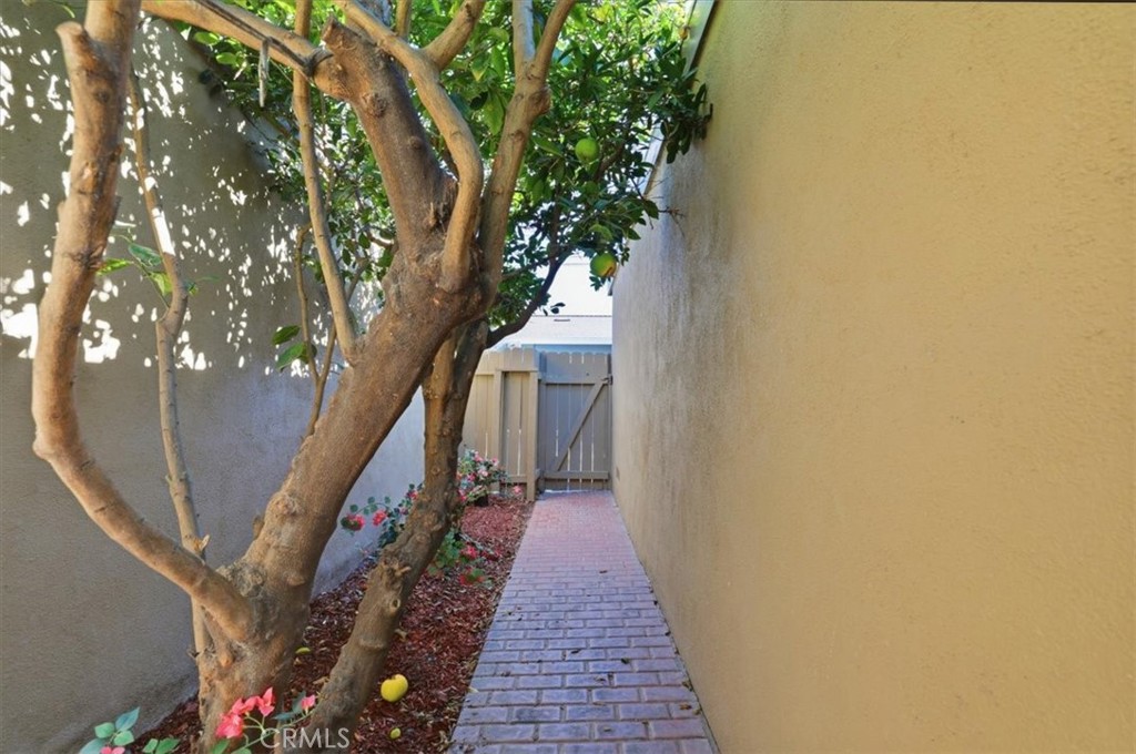 13656 Red Hill Property Photo 24