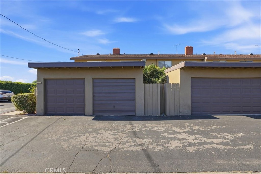 13656 Red Hill Property Photo 29