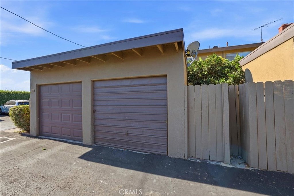 13656 Red Hill Property Photo 30