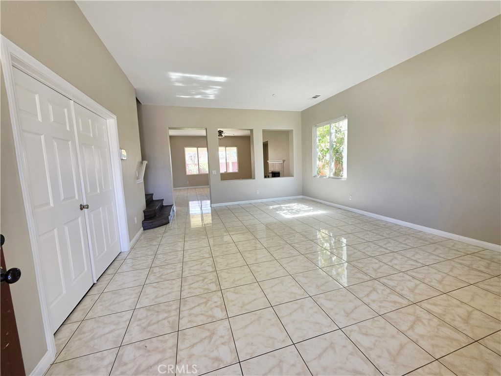 1068 Nighthawk Place Property Photo 9