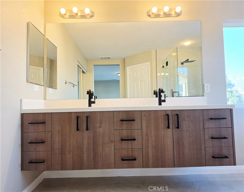 1068 Nighthawk Place Property Photo 13