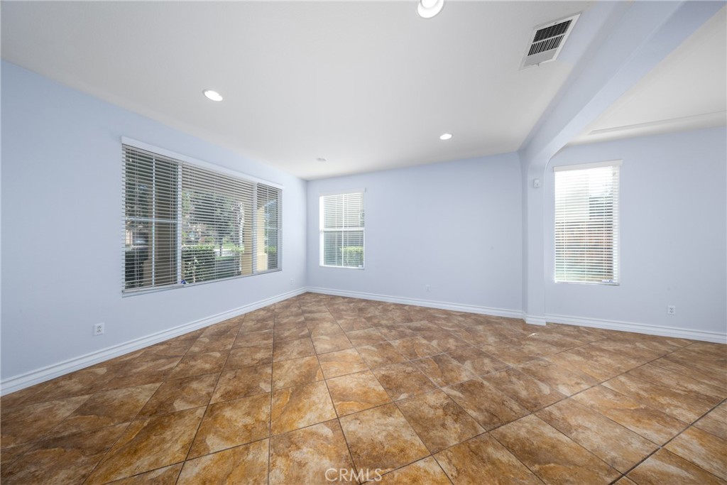 34823 Miller Place Property Photo 8