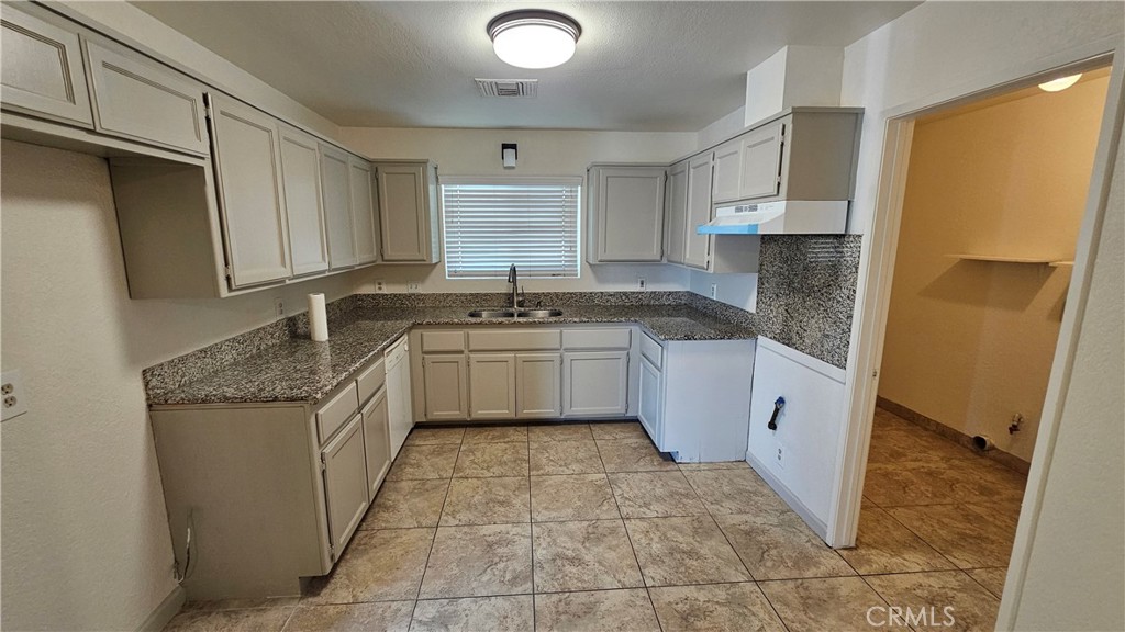 29040 Landau B Property Photo 5