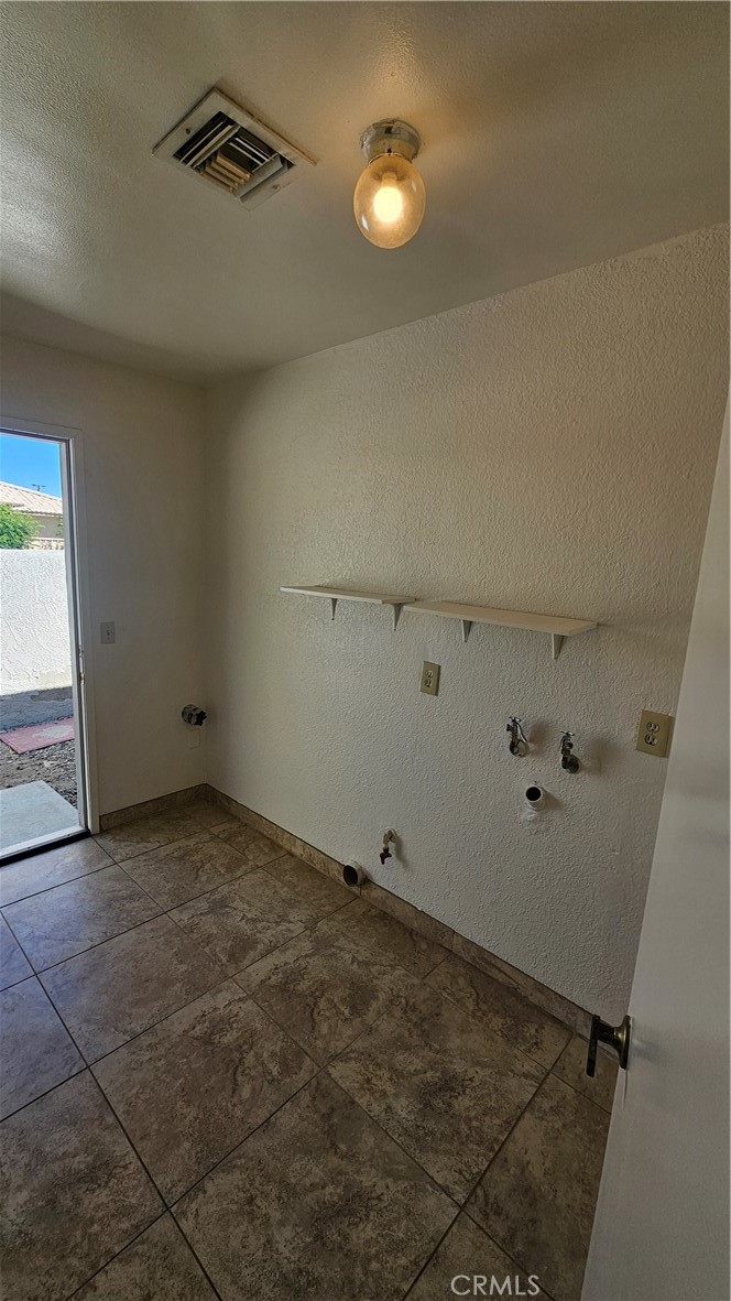 29040 Landau B Property Photo 6