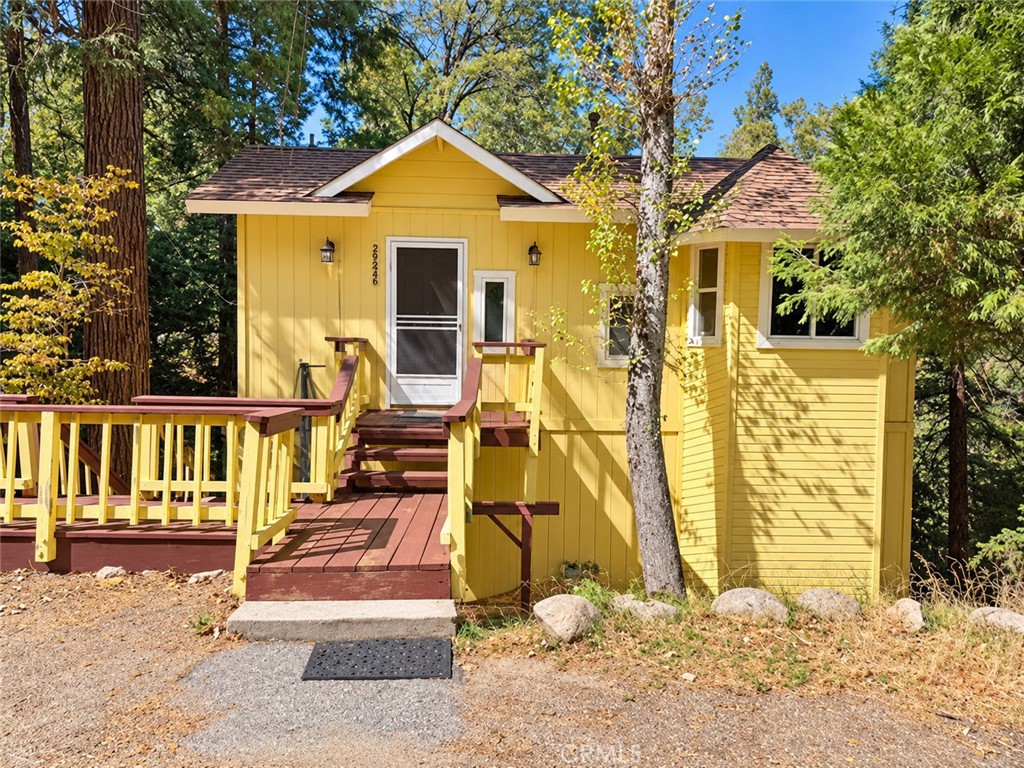 24086 Cresta Property Photo 1