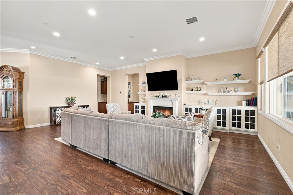 475 Whitney Peak Property Photo 9