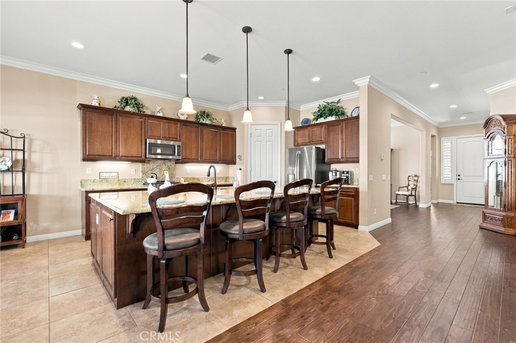 475 Whitney Peak Property Photo 15