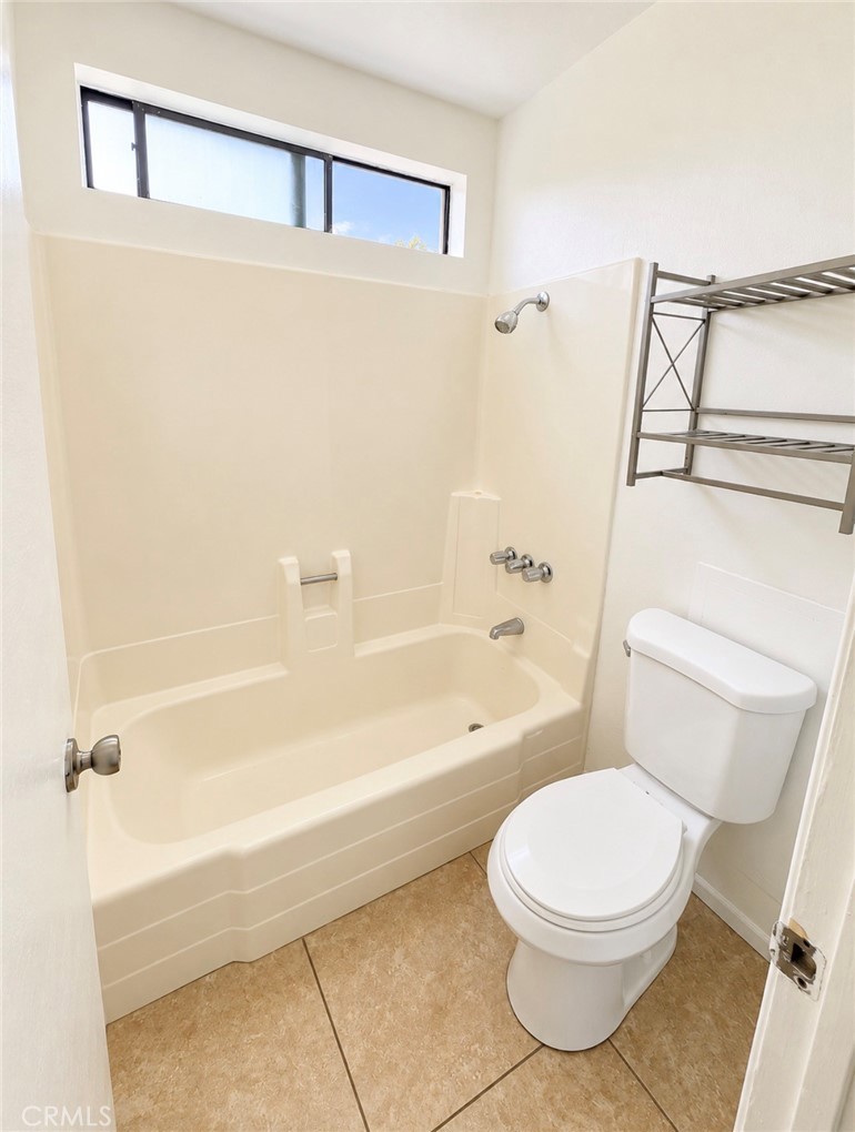 2265 Bradford Property Photo 5