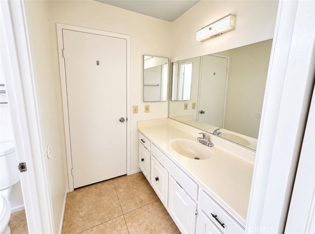 2265 Bradford Property Photo 6
