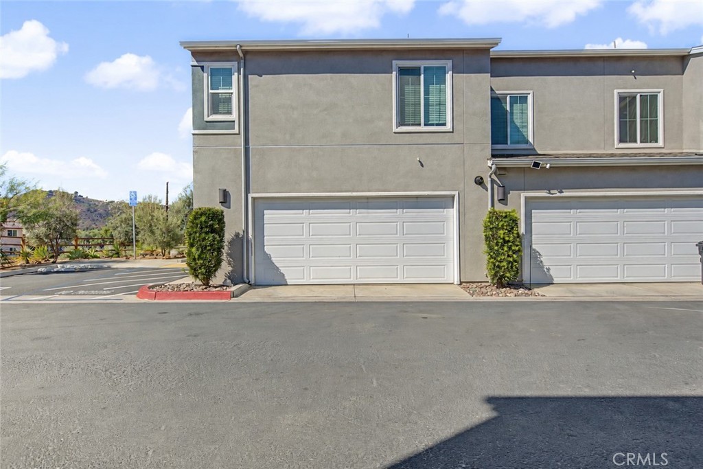 35104 Crop Place Property Photo 1