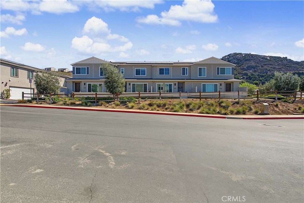 35104 Crop Place Property Photo 2