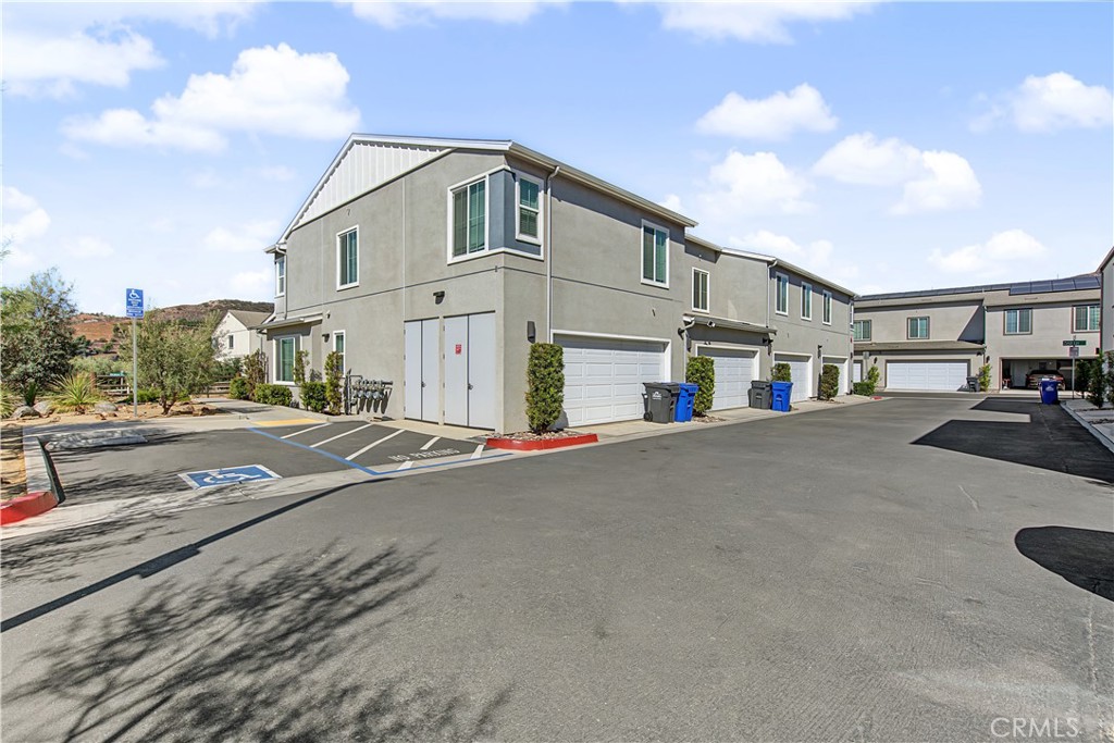 35104 Crop Place Property Photo 4