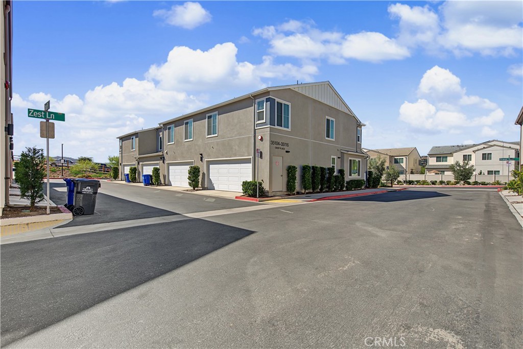35104 Crop Place Property Photo 5