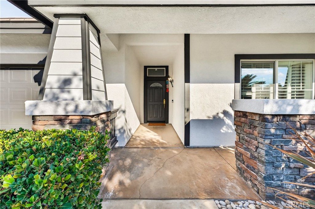 11869 Greenbluff Way Property Photo 2