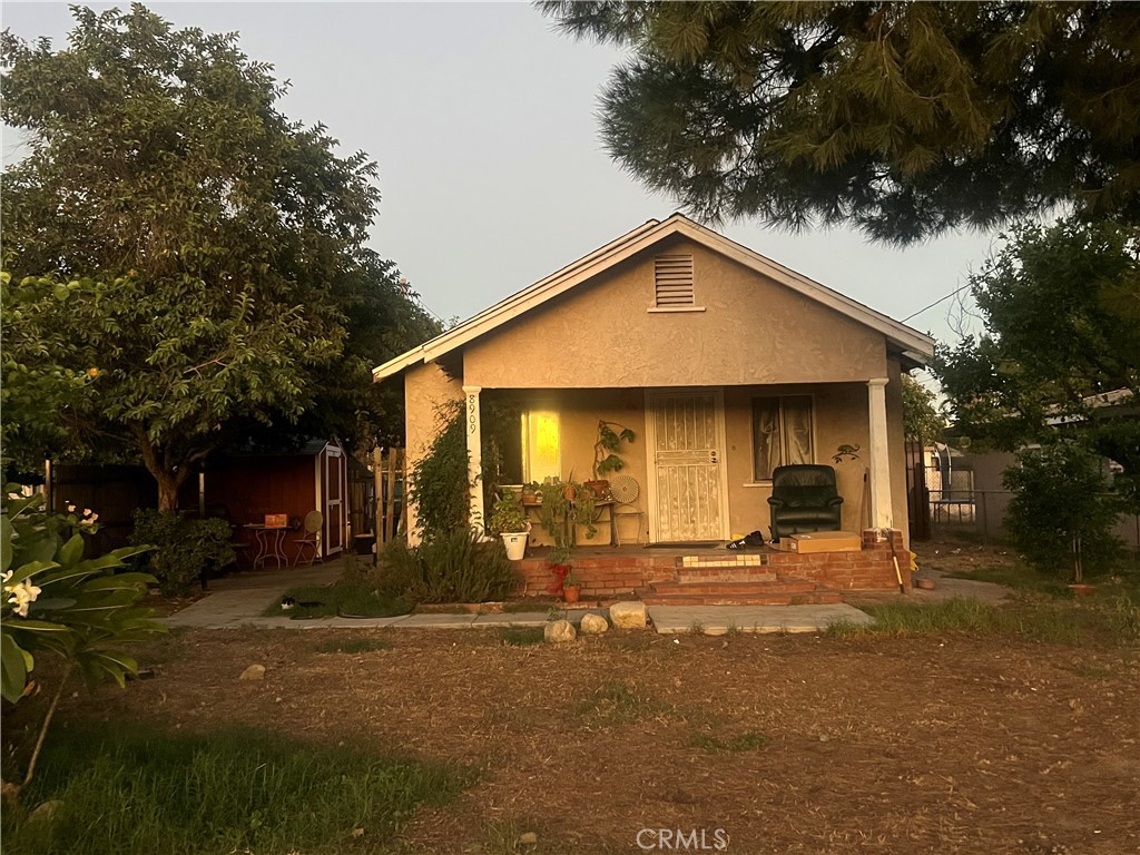 8909 Laurel Property Photo 1