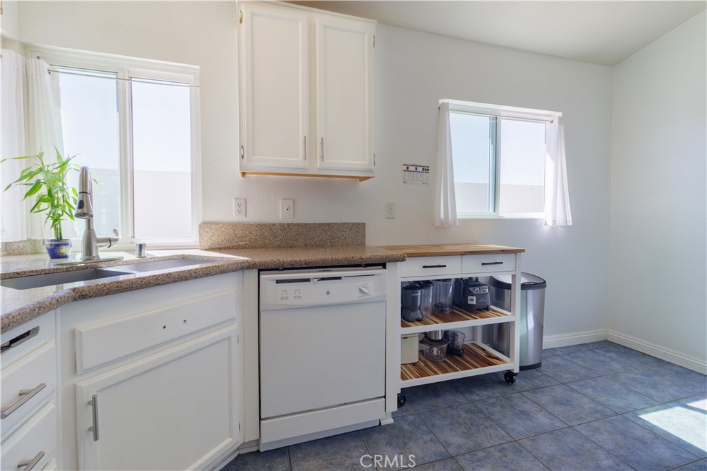 12573 Loma Verde Drive Property Photo 15