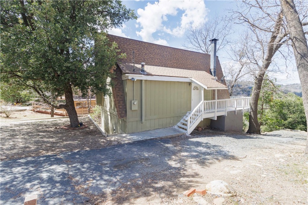 1415 Golden Rule Lane Property Photo 1