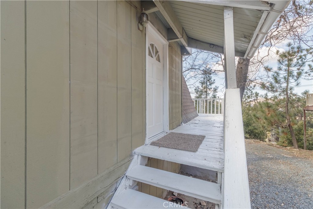 1415 Golden Rule Lane Property Photo 2