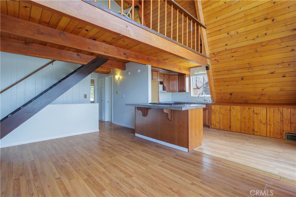 1415 Golden Rule Lane Property Photo 4