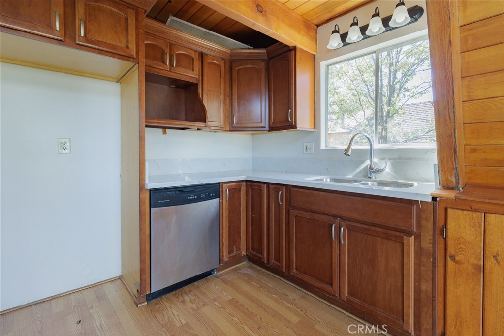 1415 Golden Rule Lane Property Photo 7