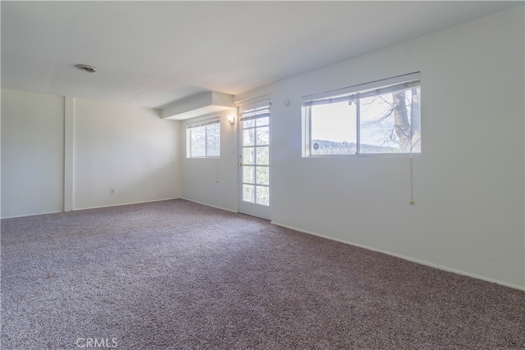 1415 Golden Rule Lane Property Photo 24