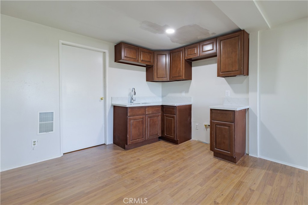 1415 Golden Rule Lane Property Photo 26