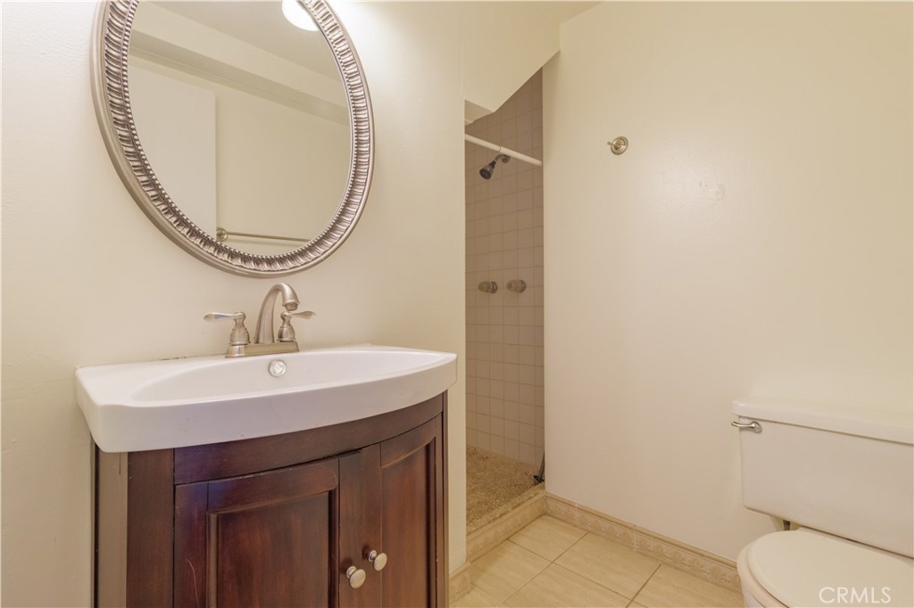 1415 Golden Rule Lane Property Photo 27