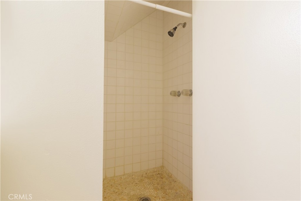 1415 Golden Rule Lane Property Photo 29