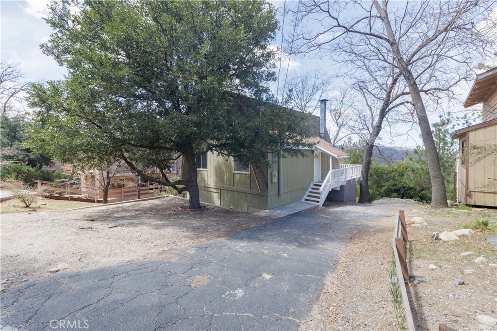 1415 Golden Rule Lane Property Photo 35